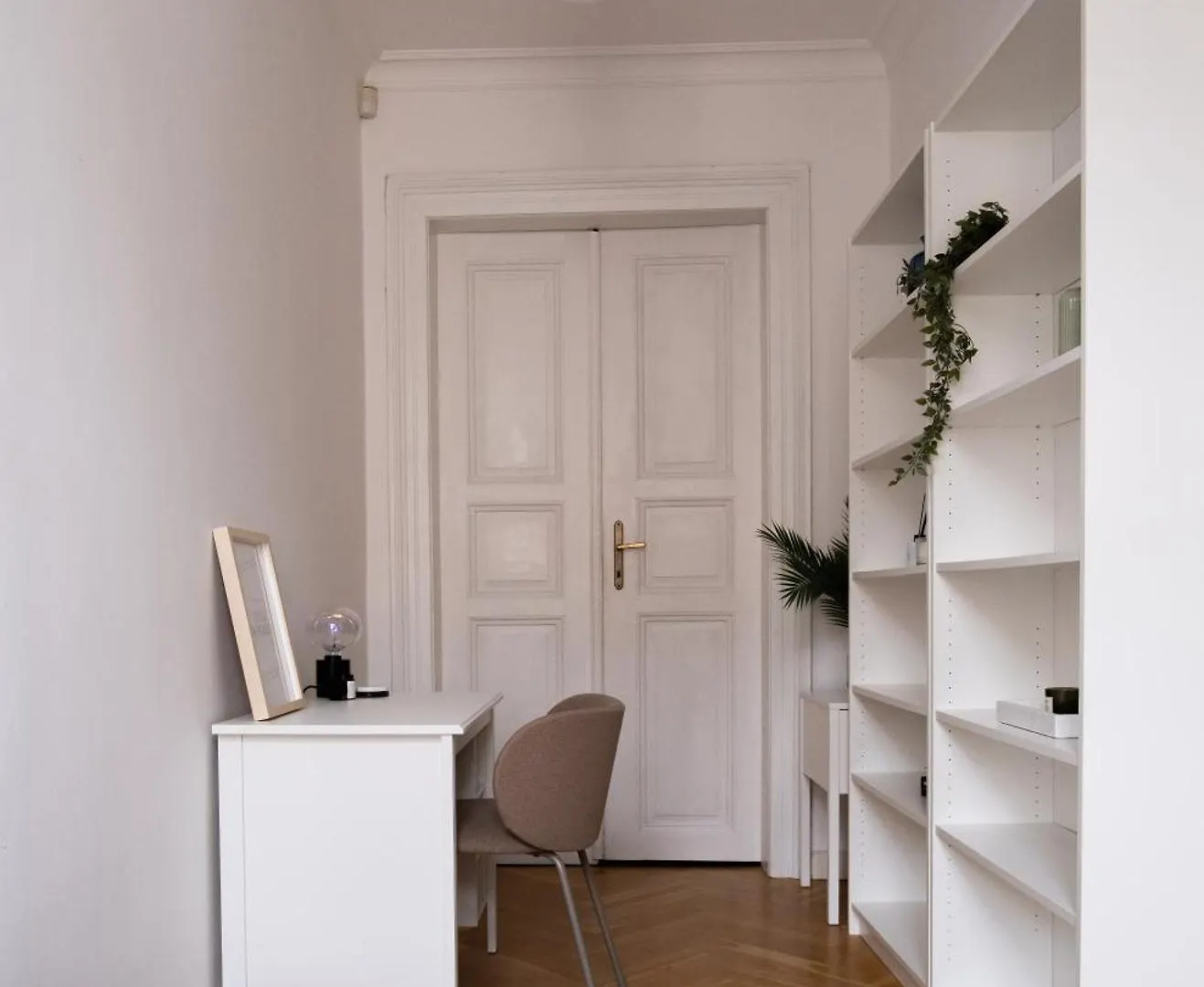 Spacious Apartment Near Prague Castle 0*,  República Checa